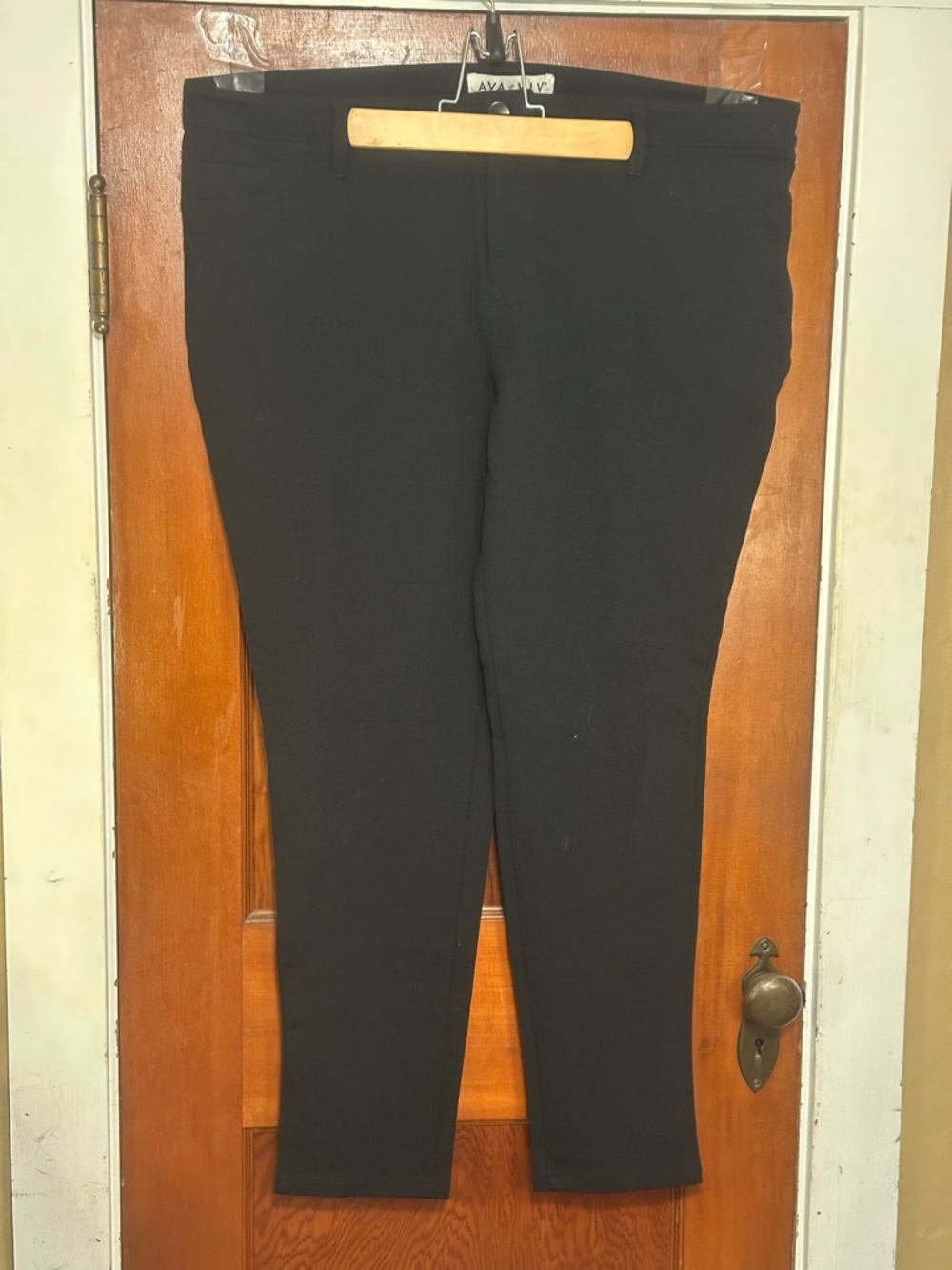 Ava & Viv Black Ponte Slim Leggings